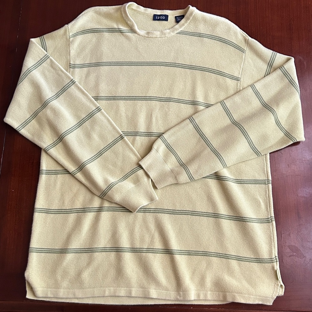IZOD Men's light green Striped Crewneck Sweater